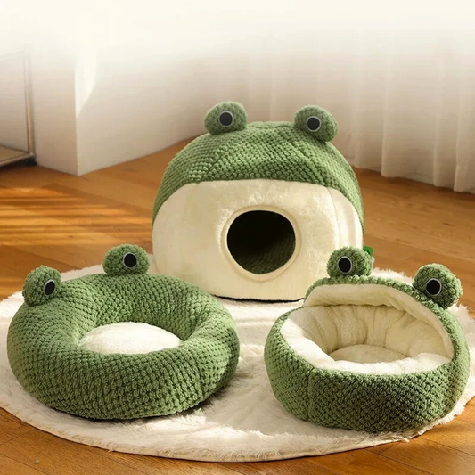 Snug Frog Pet Bed